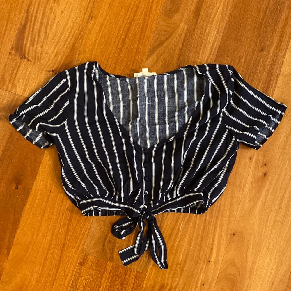 Navy and White Tie Front Crop Top. Size Small.